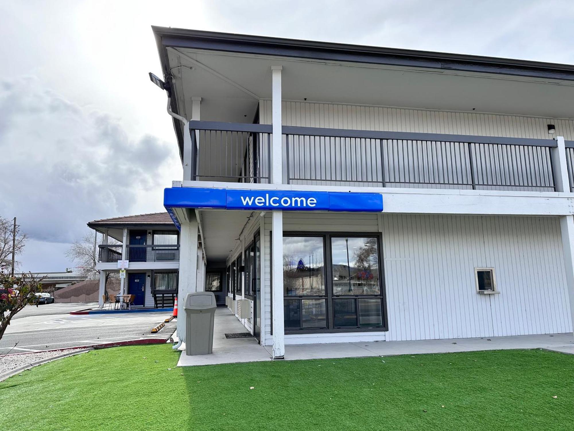 Motel 6-Sparks, Nv - Airport - Спаркс Екстериор снимка